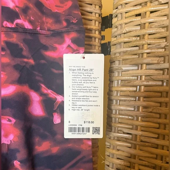 #223 NWT Lululemon Align High-Rise Pant 28"
Intensity Pink Blossom Multi Sz 8 - Picture 9 of 9